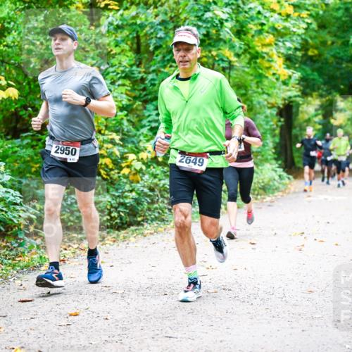 12.10.2025 - Bramfelder Halbmarathon 2025 Dr. Thomas Lammeyer http://msf.ph/oto/9341923 12.10.2025 09:53:23 Laufen 2950, 52, 2649 meine-sportfotos.de