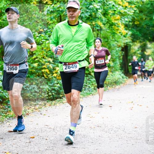 12.10.2025 - Bramfelder Halbmarathon 2025 Dr. Thomas Lammeyer http://msf.ph/oto/9341925 12.10.2025 09:53:24 Laufen 2950, 52, 2649, 2782 meine-sportfotos.de