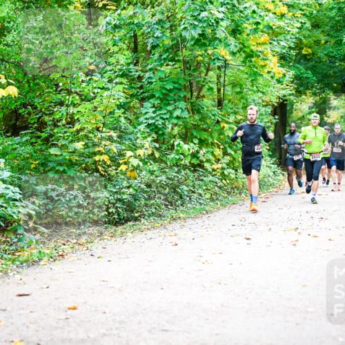 12.10.2025 - Bramfelder Halbmarathon 2025 Dr. Thomas Lammeyer http://msf.ph/oto/9341937 12.10.2025 09:53:27 Laufen 248, 2433, 2657, 2790 meine-sportfotos.de