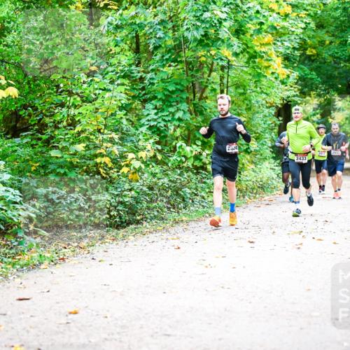 12.10.2025 - Bramfelder Halbmarathon 2025 Dr. Thomas Lammeyer http://msf.ph/oto/9341944 12.10.2025 09:53:28 Laufen 2524, 2917, 2657, 2433, 2125, 2790 meine-sportfotos.de