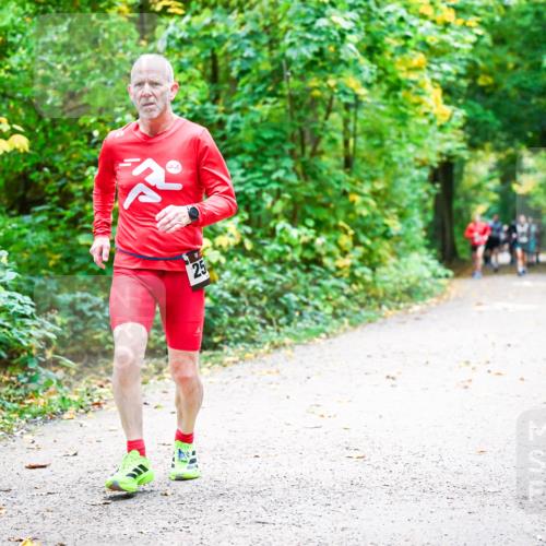 12.10.2025 - Bramfelder Halbmarathon 2025 Dr. Thomas Lammeyer http://msf.ph/oto/9341988 12.10.2025 09:53:37 Laufen 25 meine-sportfotos.de