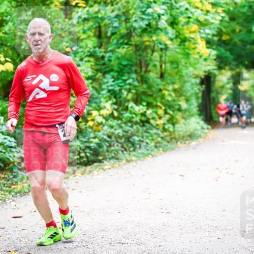 12.10.2025 - Bramfelder Halbmarathon 2025 Dr. Thomas Lammeyer http://msf.ph/oto/9341990 12.10.2025 09:53:37 Laufen  meine-sportfotos.de