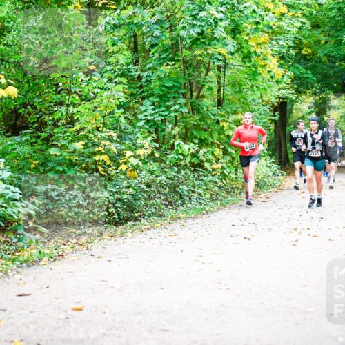 12.10.2025 - Bramfelder Halbmarathon 2025 Dr. Thomas Lammeyer http://msf.ph/oto/9342010 12.10.2025 09:53:45 Laufen 2353, 2724 meine-sportfotos.de