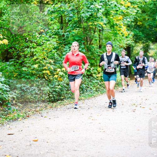 12.10.2025 - Bramfelder Halbmarathon 2025 Dr. Thomas Lammeyer http://msf.ph/oto/9342023 12.10.2025 09:53:48 Laufen 2353, 2724, 2872, 758, 2697, 2453 meine-sportfotos.de