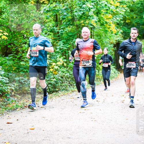 12.10.2025 - Bramfelder Halbmarathon 2025 Dr. Thomas Lammeyer http://msf.ph/oto/9342075 12.10.2025 09:53:56 Laufen 2686, 279, 2709, 2963, 2850 meine-sportfotos.de
