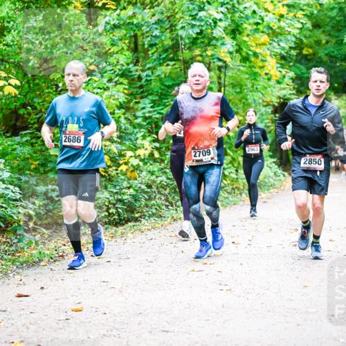 12.10.2025 - Bramfelder Halbmarathon 2025 Dr. Thomas Lammeyer http://msf.ph/oto/9342076 12.10.2025 09:53:56 Laufen 2025, 2686, 2709, 2963, 2850 meine-sportfotos.de