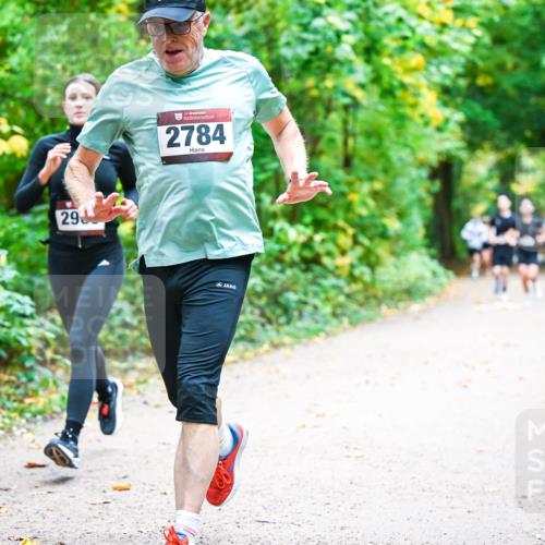 12.10.2025 - Bramfelder Halbmarathon 2025 Dr. Thomas Lammeyer http://msf.ph/oto/9342093 12.10.2025 09:53:59 Laufen 29, 34, 2784 meine-sportfotos.de