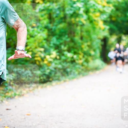 12.10.2025 - Bramfelder Halbmarathon 2025 Dr. Thomas Lammeyer http://msf.ph/oto/9342097 12.10.2025 09:53:59 Laufen 34, 784 meine-sportfotos.de