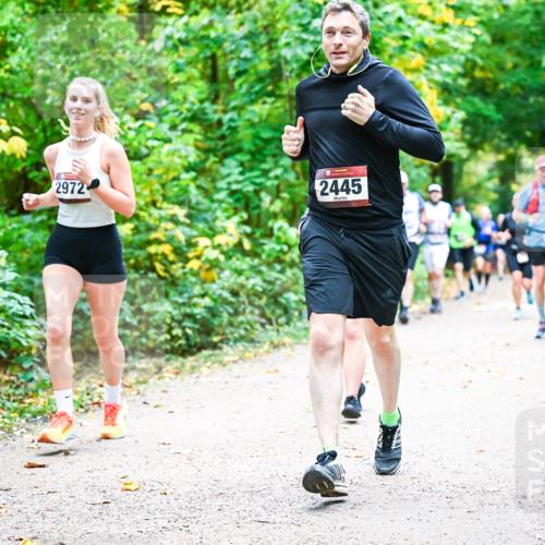 12.10.2025 - Bramfelder Halbmarathon 2025 Dr. Thomas Lammeyer http://msf.ph/oto/9342164 12.10.2025 09:54:11 Laufen 2972, 2445 meine-sportfotos.de