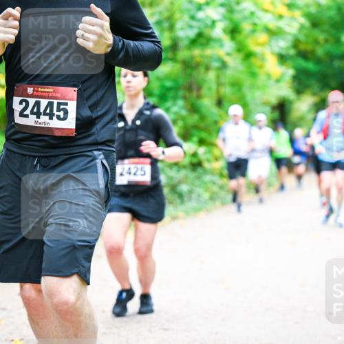 12.10.2025 - Bramfelder Halbmarathon 2025 Dr. Thomas Lammeyer http://msf.ph/oto/9342169 12.10.2025 09:54:12 Laufen 34, 2445, 2425 meine-sportfotos.de