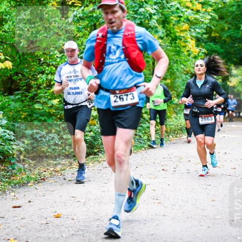 12.10.2025 - Bramfelder Halbmarathon 2025 Dr. Thomas Lammeyer http://msf.ph/oto/9342184 12.10.2025 09:54:15 Laufen 05, 11, 2023, 245, 2673, 2563 meine-sportfotos.de