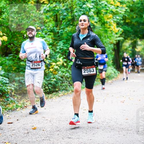 12.10.2025 - Bramfelder Halbmarathon 2025 Dr. Thomas Lammeyer http://msf.ph/oto/9342192 12.10.2025 09:54:16 Laufen 5, 11, 2023, 2450, 2526, 2563 meine-sportfotos.de