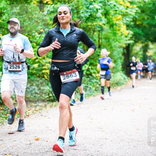 12.10.2025 - Bramfelder Halbmarathon 2025 Dr. Thomas Lammeyer http://msf.ph/oto/9342195 12.10.2025 09:54:16 Laufen 2526, 2563 meine-sportfotos.de