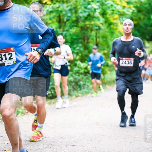 12.10.2025 - Bramfelder Halbmarathon 2025 Dr. Thomas Lammeyer http://msf.ph/oto/9342266 12.10.2025 09:54:28 Laufen 2812, 9, 15, 2436 meine-sportfotos.de