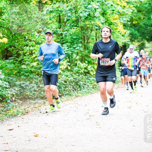12.10.2025 - Bramfelder Halbmarathon 2025 Dr. Thomas Lammeyer http://msf.ph/oto/9342278 12.10.2025 09:54:30 Laufen 2829 meine-sportfotos.de
