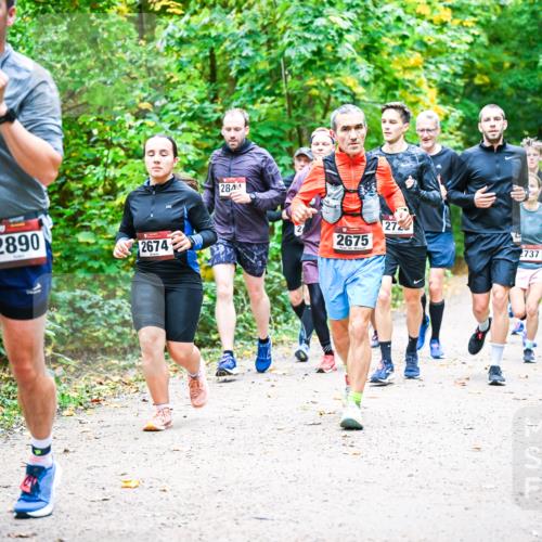 12.10.2025 - Bramfelder Halbmarathon 2025 Dr. Thomas Lammeyer http://msf.ph/oto/9342309 12.10.2025 09:54:35 Laufen 2890, 2674, 284, 2675, 272, 2737, 2531 meine-sportfotos.de