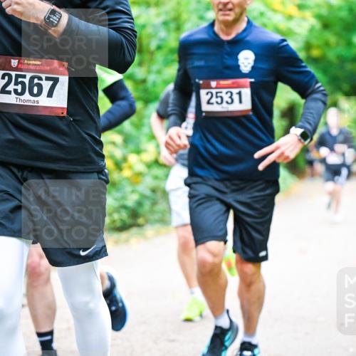 12.10.2025 - Bramfelder Halbmarathon 2025 Dr. Thomas Lammeyer http://msf.ph/oto/9342336 12.10.2025 09:54:40 Laufen 34, 2567, 2531 meine-sportfotos.de