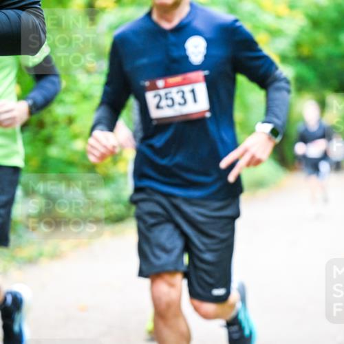 12.10.2025 - Bramfelder Halbmarathon 2025 Dr. Thomas Lammeyer http://msf.ph/oto/9342338 12.10.2025 09:54:41 Laufen 2531, 00, 24, 07, 5, 22, 177 meine-sportfotos.de