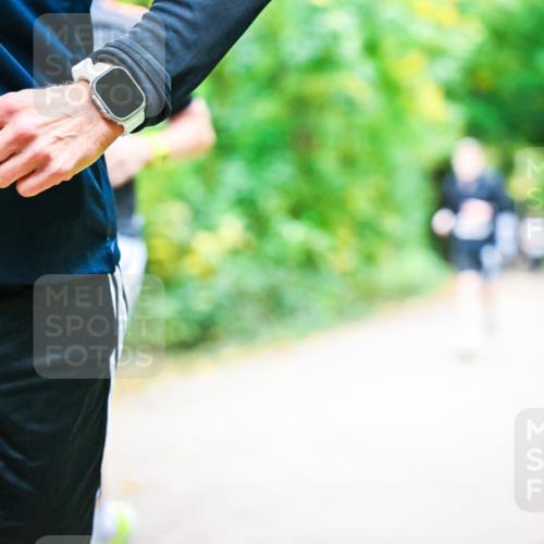 12.10.2025 - Bramfelder Halbmarathon 2025 Dr. Thomas Lammeyer http://msf.ph/oto/9342341 12.10.2025 09:54:41 Laufen  meine-sportfotos.de