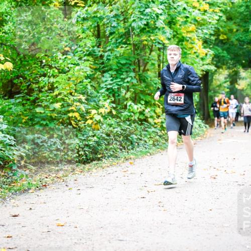 12.10.2025 - Bramfelder Halbmarathon 2025 Dr. Thomas Lammeyer http://msf.ph/oto/9342349 12.10.2025 09:54:43 Laufen 2642 meine-sportfotos.de