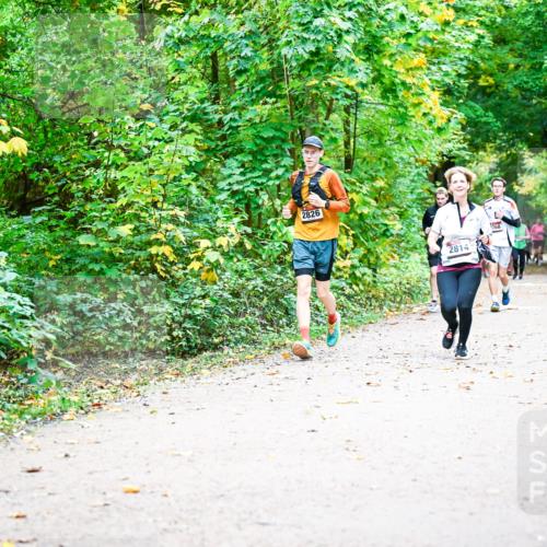 12.10.2025 - Bramfelder Halbmarathon 2025 Dr. Thomas Lammeyer http://msf.ph/oto/9342368 12.10.2025 09:54:49 Laufen 2826, 2814, 768 meine-sportfotos.de