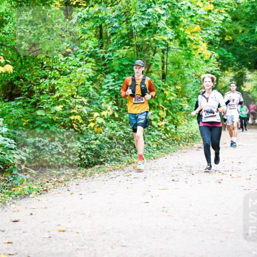12.10.2025 - Bramfelder Halbmarathon 2025 Dr. Thomas Lammeyer http://msf.ph/oto/9342370 12.10.2025 09:54:50 Laufen 2826, 2768 meine-sportfotos.de