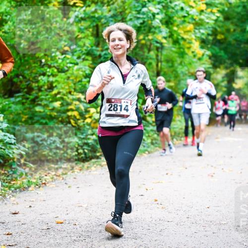 12.10.2025 - Bramfelder Halbmarathon 2025 Dr. Thomas Lammeyer http://msf.ph/oto/9342385 12.10.2025 09:54:52 Laufen 2826, 2814 meine-sportfotos.de