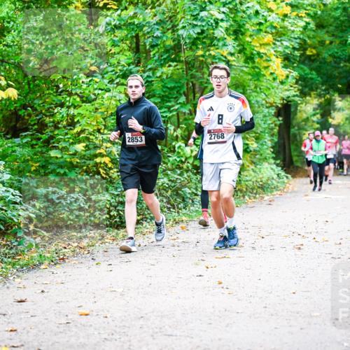 12.10.2025 - Bramfelder Halbmarathon 2025 Dr. Thomas Lammeyer http://msf.ph/oto/9342397 12.10.2025 09:54:54 Laufen 2853, 2768 meine-sportfotos.de