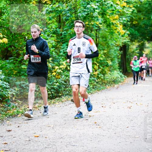 12.10.2025 - Bramfelder Halbmarathon 2025 Dr. Thomas Lammeyer http://msf.ph/oto/9342402 12.10.2025 09:54:55 Laufen 2853, 2768 meine-sportfotos.de
