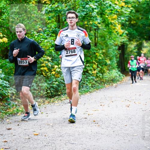 12.10.2025 - Bramfelder Halbmarathon 2025 Dr. Thomas Lammeyer http://msf.ph/oto/9342404 12.10.2025 09:54:55 Laufen 2853, 2768 meine-sportfotos.de