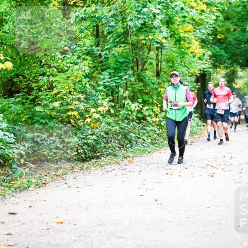 12.10.2025 - Bramfelder Halbmarathon 2025 Dr. Thomas Lammeyer http://msf.ph/oto/9342420 12.10.2025 09:54:59 Laufen 2995, 2464, 2776 meine-sportfotos.de