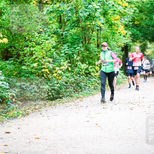 12.10.2025 - Bramfelder Halbmarathon 2025 Dr. Thomas Lammeyer http://msf.ph/oto/9342421 12.10.2025 09:54:59 Laufen 2995, 100 meine-sportfotos.de