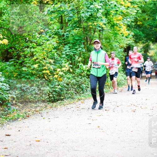 12.10.2025 - Bramfelder Halbmarathon 2025 Dr. Thomas Lammeyer http://msf.ph/oto/9342425 12.10.2025 09:55:00 Laufen 2995, 22776 meine-sportfotos.de