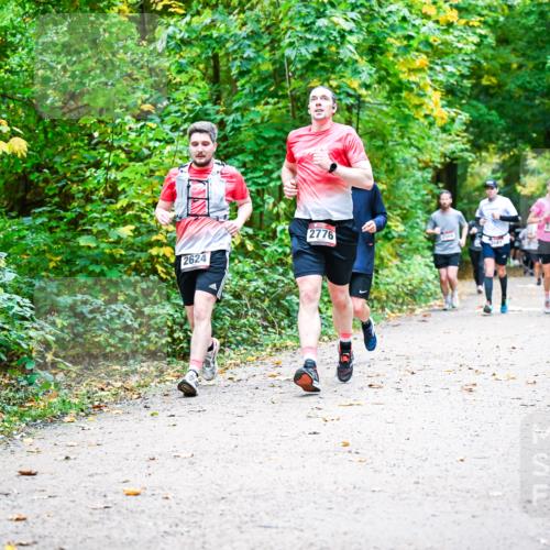 12.10.2025 - Bramfelder Halbmarathon 2025 Dr. Thomas Lammeyer http://msf.ph/oto/9342445 12.10.2025 09:55:03 Laufen 2624, 2776, 2752 meine-sportfotos.de