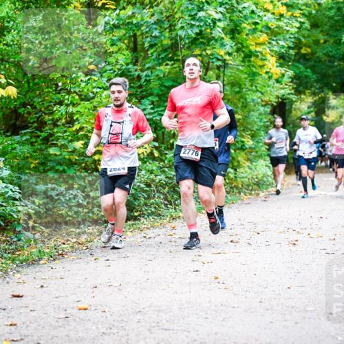 12.10.2025 - Bramfelder Halbmarathon 2025 Dr. Thomas Lammeyer http://msf.ph/oto/9342446 12.10.2025 09:55:03 Laufen 2044, 2776 meine-sportfotos.de