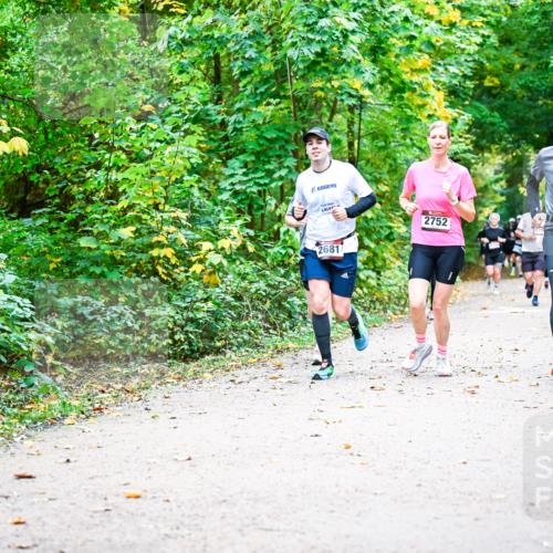 12.10.2025 - Bramfelder Halbmarathon 2025 Dr. Thomas Lammeyer http://msf.ph/oto/9342472 12.10.2025 09:55:07 Laufen 2025, 2681, 2752, 2883 meine-sportfotos.de