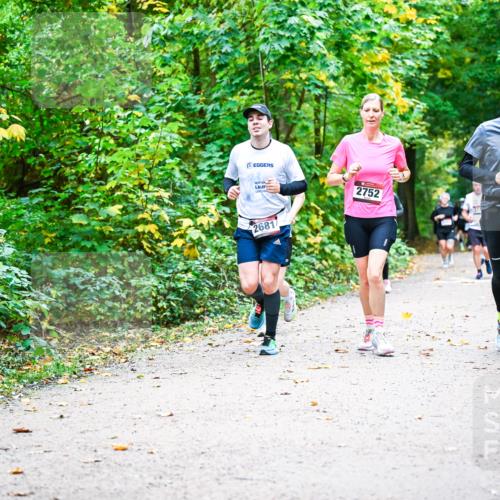12.10.2025 - Bramfelder Halbmarathon 2025 Dr. Thomas Lammeyer http://msf.ph/oto/9342475 12.10.2025 09:55:07 Laufen 2025, 2681, 2752, 2883 meine-sportfotos.de