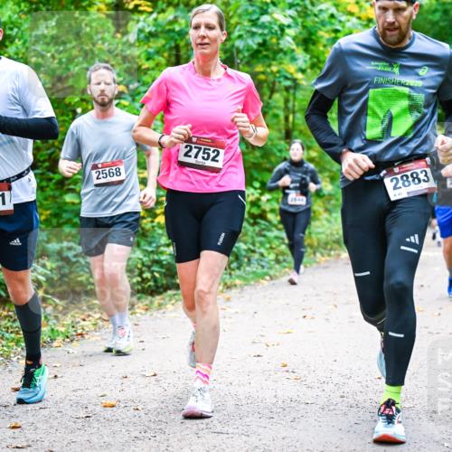 12.10.2025 - Bramfelder Halbmarathon 2025 Dr. Thomas Lammeyer http://msf.ph/oto/9342486 12.10.2025 09:55:09 Laufen 2681, 2568, 2752, 2025, 2883, 45, 2646 meine-sportfotos.de