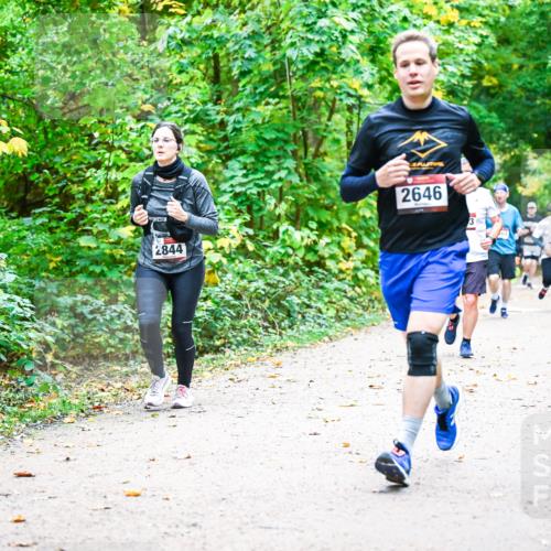 12.10.2025 - Bramfelder Halbmarathon 2025 Dr. Thomas Lammeyer http://msf.ph/oto/9342502 12.10.2025 09:55:11 Laufen 2844, 2646, 2611, 3540 meine-sportfotos.de