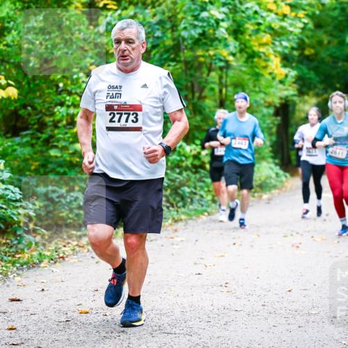 12.10.2025 - Bramfelder Halbmarathon 2025 Dr. Thomas Lammeyer http://msf.ph/oto/9342520 12.10.2025 09:55:14 Laufen 2773, 3463, 2611 meine-sportfotos.de