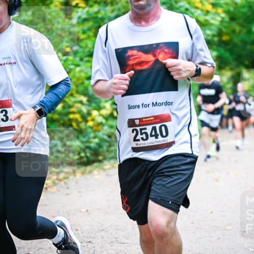 12.10.2025 - Bramfelder Halbmarathon 2025 Dr. Thomas Lammeyer http://msf.ph/oto/9342547 12.10.2025 09:55:18 Laufen 2623, 2540 meine-sportfotos.de