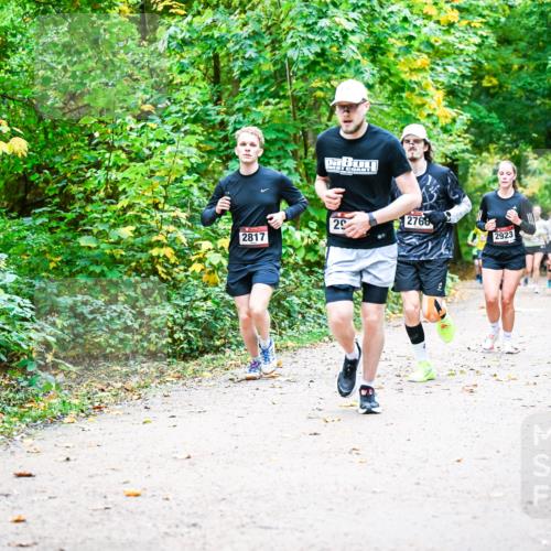 12.10.2025 - Bramfelder Halbmarathon 2025 Dr. Thomas Lammeyer http://msf.ph/oto/9342556 12.10.2025 09:55:20 Laufen 29, 2766, 2817, 2923, 2 meine-sportfotos.de