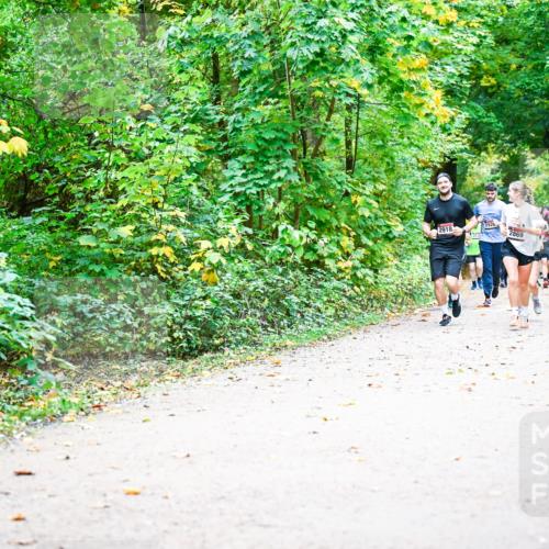 12.10.2025 - Bramfelder Halbmarathon 2025 Dr. Thomas Lammeyer http://msf.ph/oto/9342580 12.10.2025 09:55:24 Laufen 2918, 2926, 2869, 2900 meine-sportfotos.de