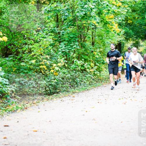 12.10.2025 - Bramfelder Halbmarathon 2025 Dr. Thomas Lammeyer http://msf.ph/oto/9342585 12.10.2025 09:55:25 Laufen 2918, 2869, 2900 meine-sportfotos.de