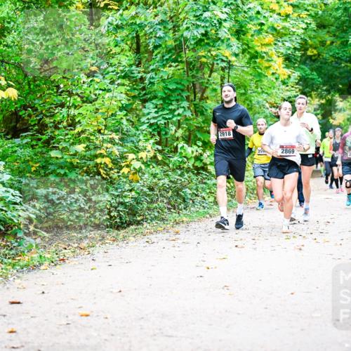 12.10.2025 - Bramfelder Halbmarathon 2025 Dr. Thomas Lammeyer http://msf.ph/oto/9342594 12.10.2025 09:55:26 Laufen 2918, 259, 2869, 2900 meine-sportfotos.de