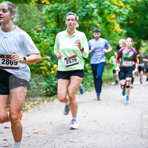 12.10.2025 - Bramfelder Halbmarathon 2025 Dr. Thomas Lammeyer http://msf.ph/oto/9342614 12.10.2025 09:55:29 Laufen 2869, 2576, 26947 meine-sportfotos.de