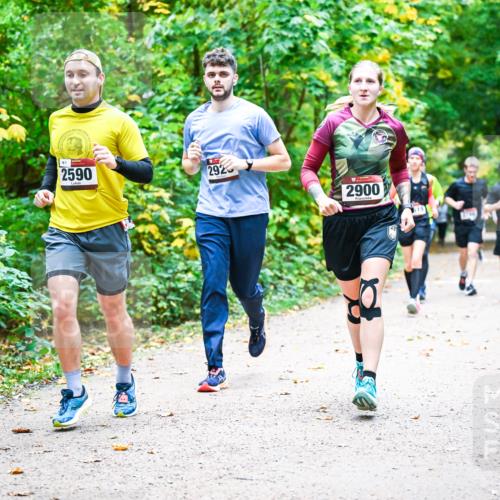 12.10.2025 - Bramfelder Halbmarathon 2025 Dr. Thomas Lammeyer http://msf.ph/oto/9342622 12.10.2025 09:55:30 Laufen 87, 2590, 292, 2900 meine-sportfotos.de