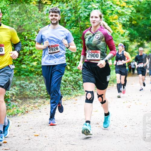 12.10.2025 - Bramfelder Halbmarathon 2025 Dr. Thomas Lammeyer http://msf.ph/oto/9342624 12.10.2025 09:55:31 Laufen 87, 2590, 2926, 2900, 2619, 341, 680 meine-sportfotos.de