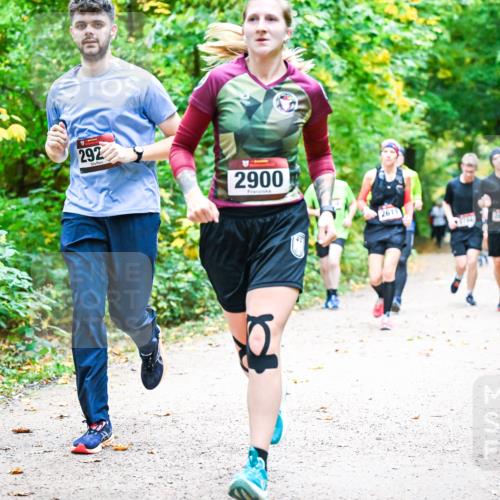 12.10.2025 - Bramfelder Halbmarathon 2025 Dr. Thomas Lammeyer http://msf.ph/oto/9342627 12.10.2025 09:55:31 Laufen 10, 292, 2900, 2619, 20 meine-sportfotos.de