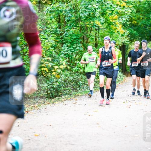 12.10.2025 - Bramfelder Halbmarathon 2025 Dr. Thomas Lammeyer http://msf.ph/oto/9342631 12.10.2025 09:55:32 Laufen 2900, 2538, 2619, 2786, 2680, 2718 meine-sportfotos.de